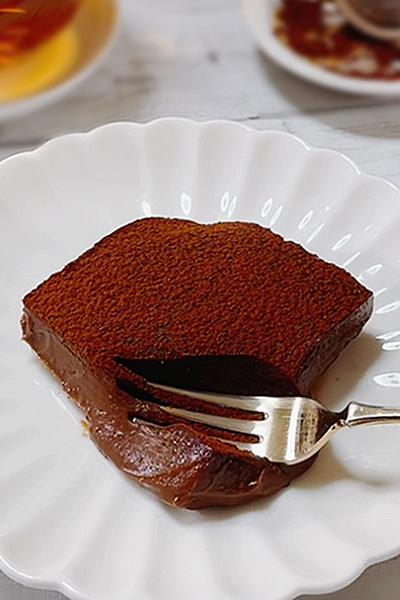 【材料4つ】とろとろ食感の生チョコケーキ 