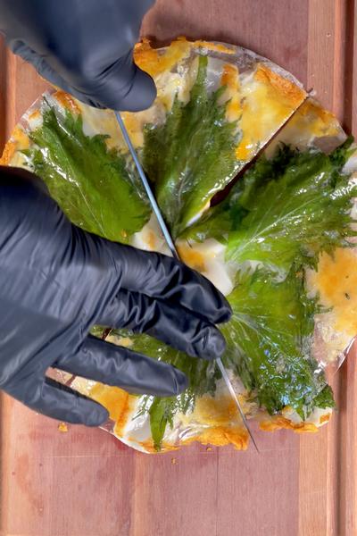 とってもヘルシーな大葉とちくわの和風ピザ🤤