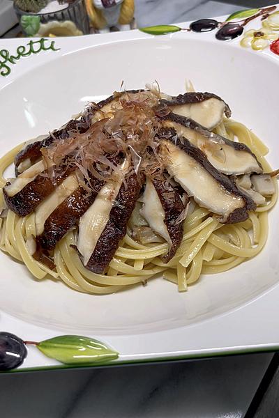 椎茸と干し椎茸のペペロンチーノ🍝