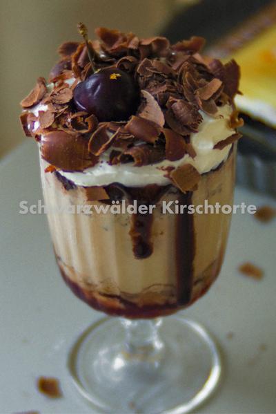 フォレノワール風🍒ショコラカフェ・オ・レ