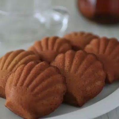 ほうじ茶マドレーヌ