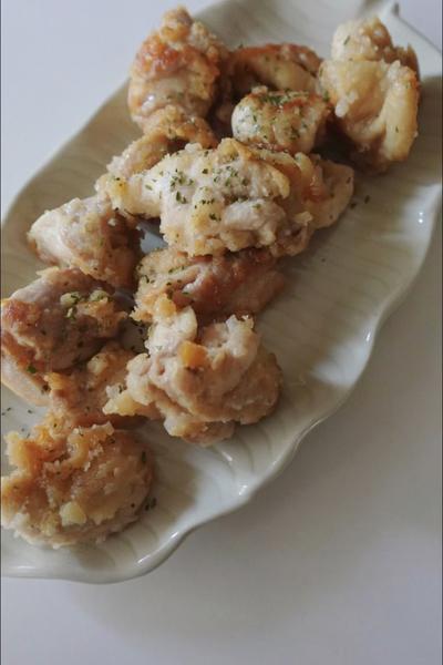 ざくざく米粉の鶏もも揚げ焼き🦭🐓
