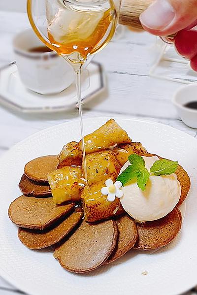 バナナのパンケーキ＆バナナの塩バターソテー