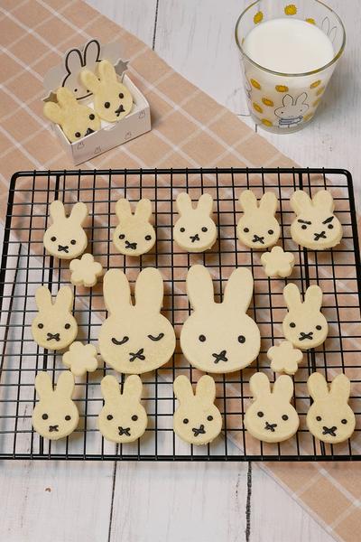 材料3つで出来る！ミッフィーちゃんクッキー
