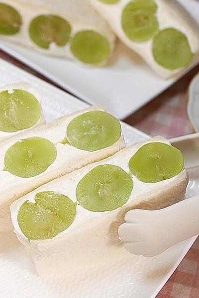 フルーツサンドイッチ