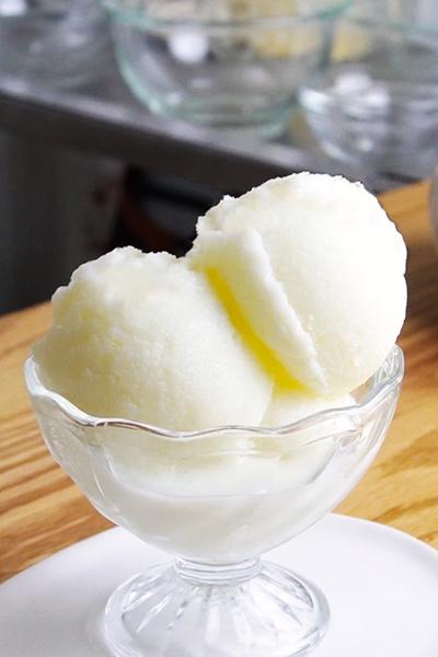 牛乳と砂糖だけ！濃厚アイス作り方！