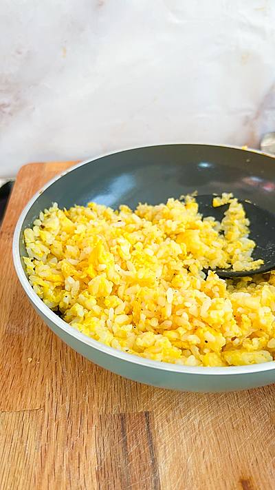 卵とごはんだけのパラパラチャーハン