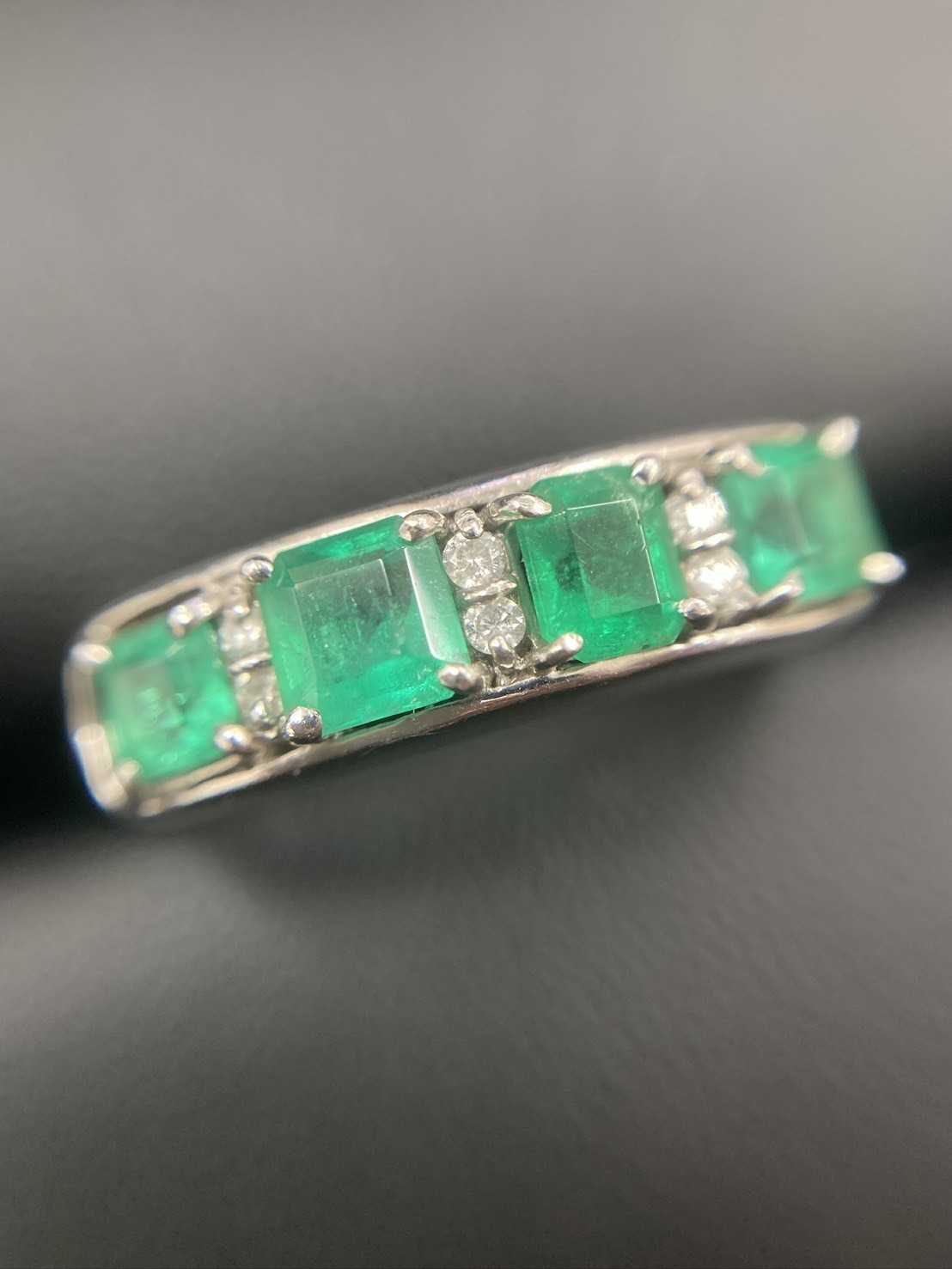 買取大吉 エメラルド＋ダイヤモンドリング