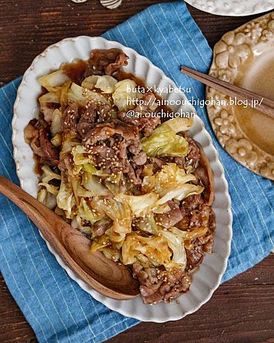 キャベツもたっぷり300g！ご飯が進みすぎる♪豚こまとキャベツのスタミナ炒め♪