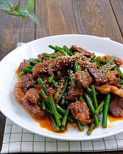 お家焼肉！！柔らかハラミとにんにくの芽の焼肉炒め