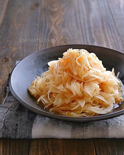 ポリ袋で！新玉ねぎの和風おかかマリネ﻿