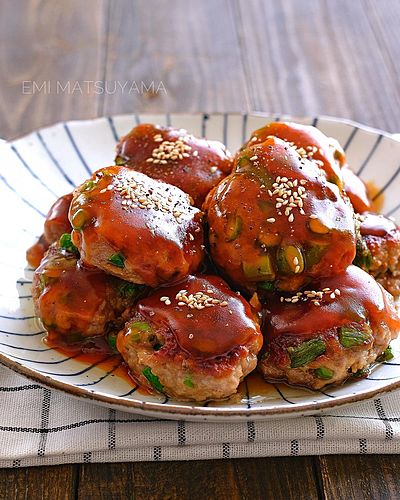 ゴロゴロアスパラの中華風豚バーグ﻿