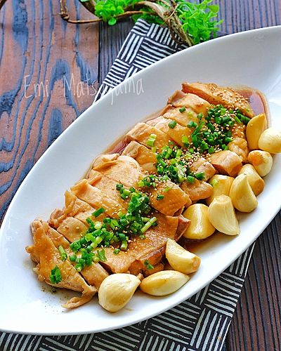 ゴロゴロにんにくとしっとり鶏肉のさっぱり煮