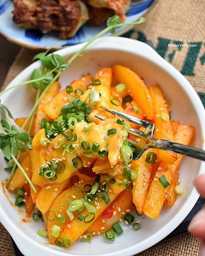 揚げ焼きフライドポテトde旨辛チーズ焼き