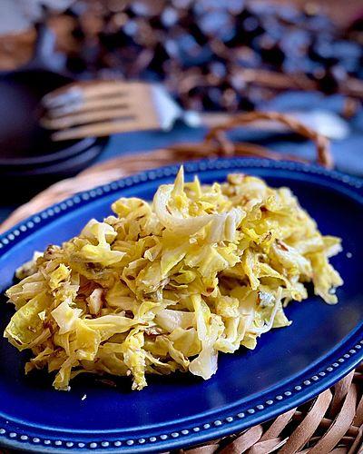 キャベツのココナッツ炒め