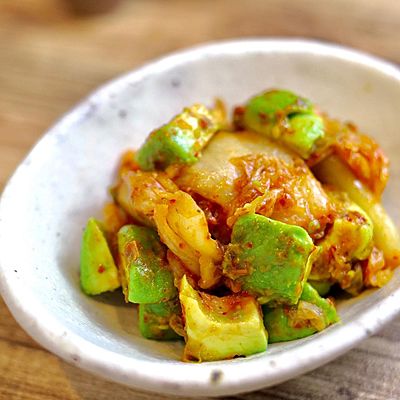 和えるだけ定番おつまみ★おうち居酒屋にも！『アボカドキムチ』