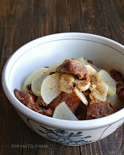 旨塩にんにく牛すじ大根﻿