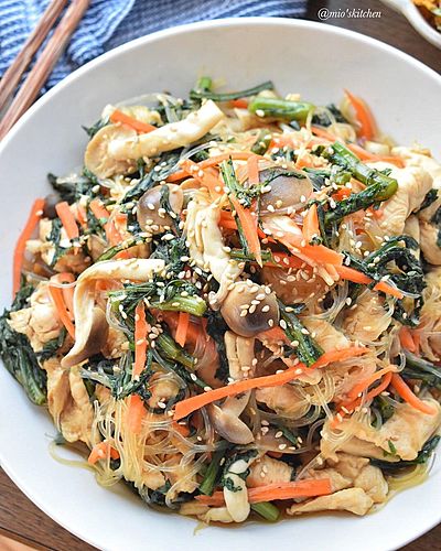 胸肉の具沢山チャプチェ風