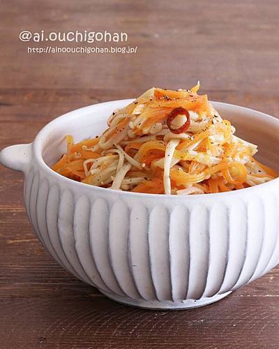 にんじんとえのきのぺぺろん