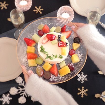 フルーツたっぷりレアチーズケーキ