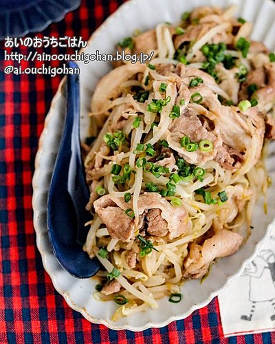 【節約/包丁不要】疲れた日のお助けレシピ！豚こまともやしの最強コンビ！ご飯がすすむ豚もやしのスタミナ炒め