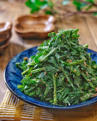 春菊とツナのごまマヨサラダ