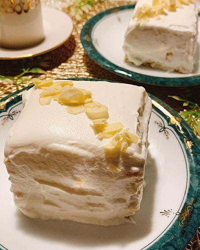 ホワイトミニケーキ