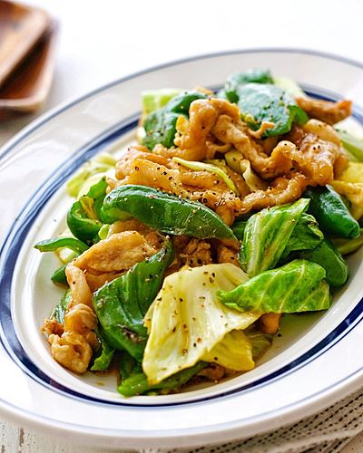 豚こまとキャベツとピーマンのカレー炒め