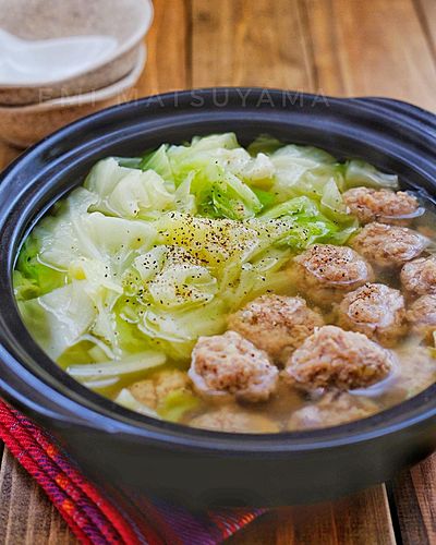 キャベツたっぷり食べられます！＊豚団子とキャベツの旨塩鍋＊