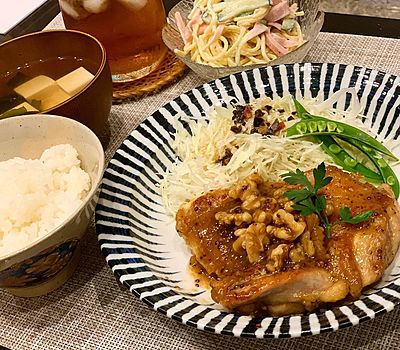 鶏のクルミハニーマスタードソース