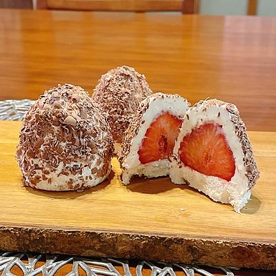 ふわふわクリーム＋ジューシー苺＋サクサククッキー