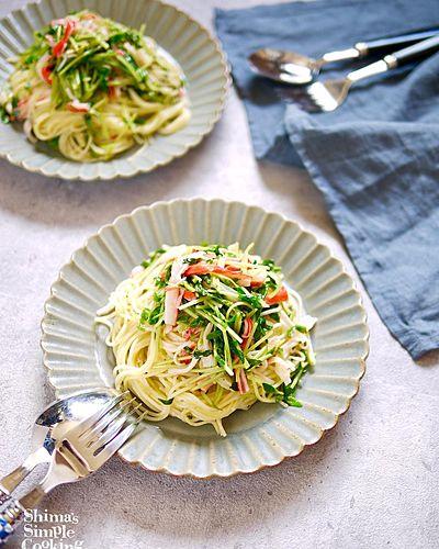 カニカマと豆苗のパスタ