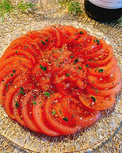 湯むきトマトのサラダ