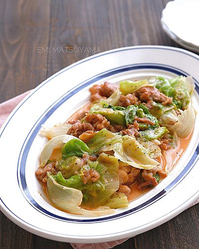 レタスと豚こまの中華風オーロラソース炒め﻿