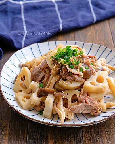 箸が止まらない美味しさ！豚こまとれんこんの旨だしさっぱり炒め ⁡