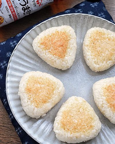 焼きおにぎりとライスバーガーのバンズ