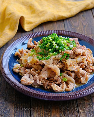 コク旨でご飯が進む！豚こまの味噌生姜焼き ⁡