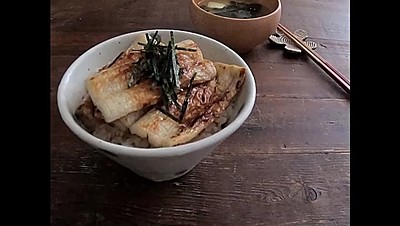 娘と二人ご飯はちくわの蒲焼丼