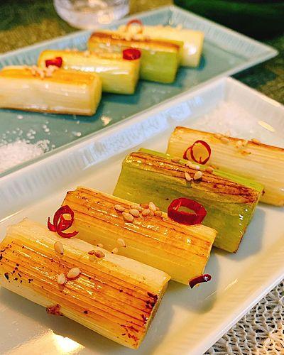 塩でいただく、ネギのピリ辛焼き