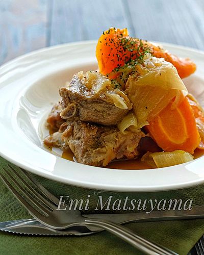 ペアリブと新にんじんのビネガー煮