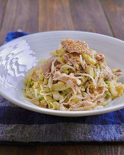 キャベツともやしと茹で豚のスタミナ旨だれ和え