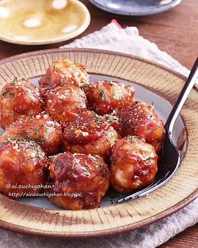 豚こまで子供も喜ぶ超満足おかず♡チーズ入りミートボール