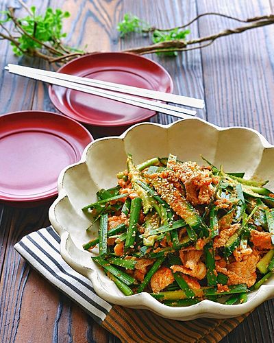 豚肉ときゅうりとニラのめんたいムチム(韓国風和え)﻿