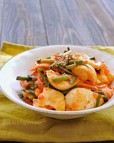 簡単おつまみ！ゆで卵とキムチのねぎマヨ和え