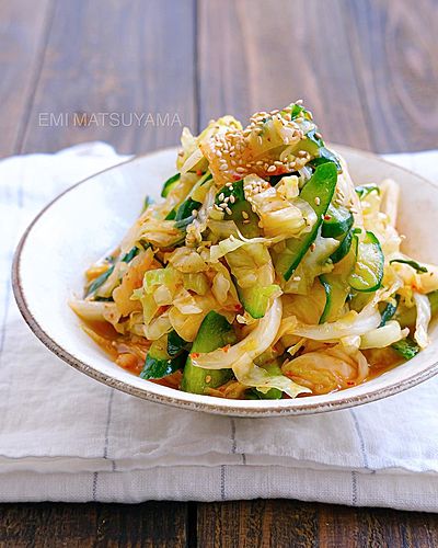 塩もみキャベツとキムチのナムル風サラダ ⁡