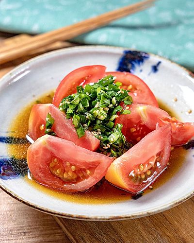 さっぱり美味しい！『トマトの冷菜たっぷりニラだれ』