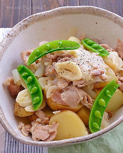 新じゃがと新玉ねぎの旨だしにんにくバター肉じゃが