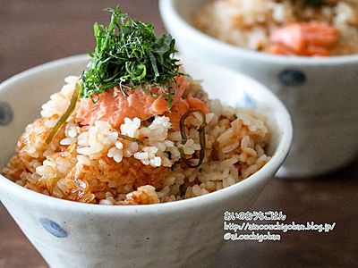 包丁不要！冷凍鮭で作るズボラレシピ！鮭と塩昆布の炊き込みご飯♡３合分♡