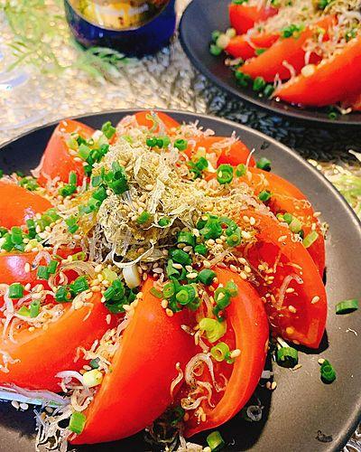 トマトとじゃこの和風サラダ