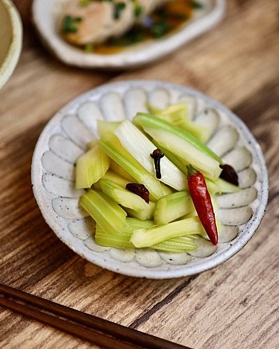 50kcal以下のやせつまみ「セロリのピクルス23kcal」